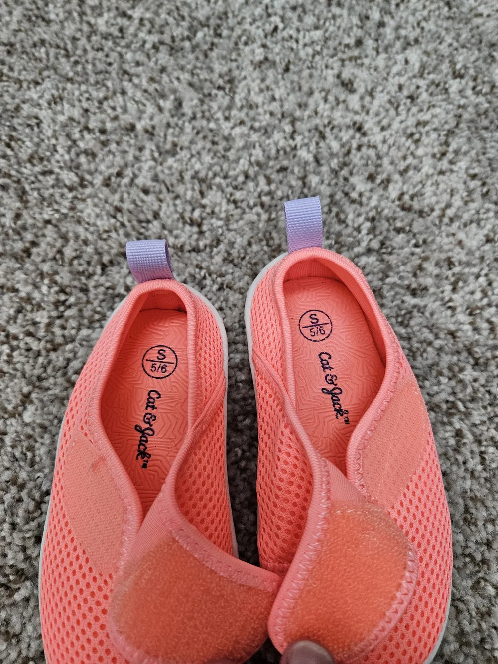 Cat & Jack Coral Mesh Velcro Water Shoes 5T/6T Small EUC